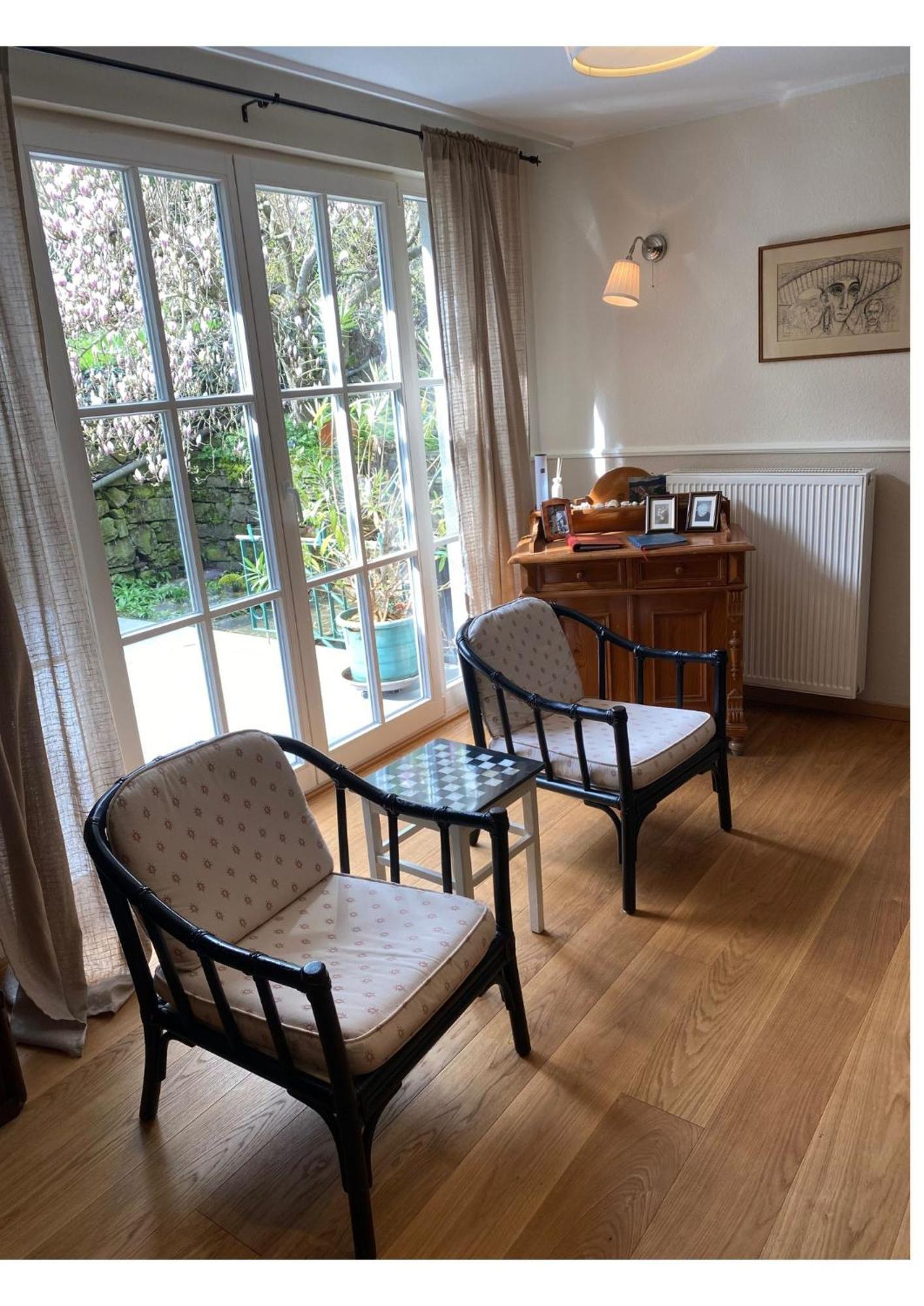 Eine Gemuetliche Ferienwohnung Mit Garten Bad Karlshafen Buitenkant foto